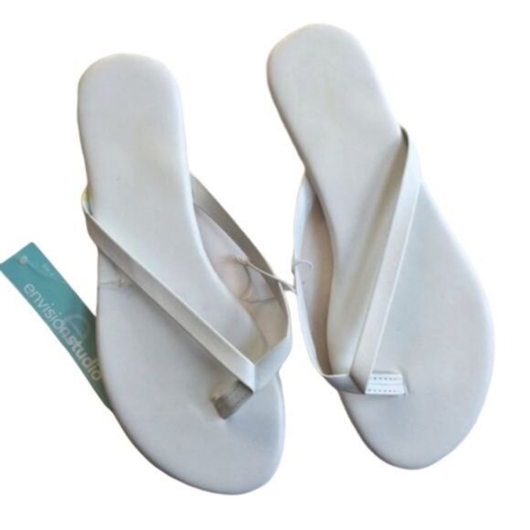 Envision Studio White Sandals New - Picture 1 of 6